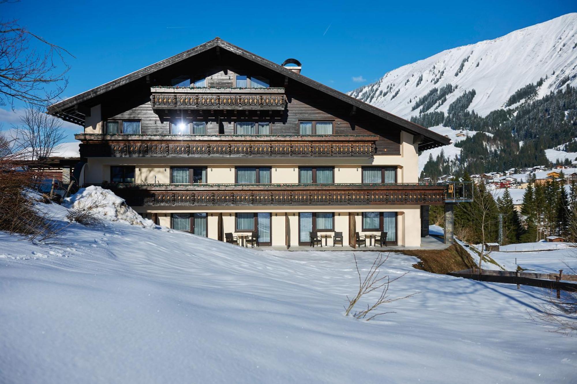 Boutique Hotel Herzhof - Garni-Appartements - Adults Only Riezlern Zewnętrze zdjęcie