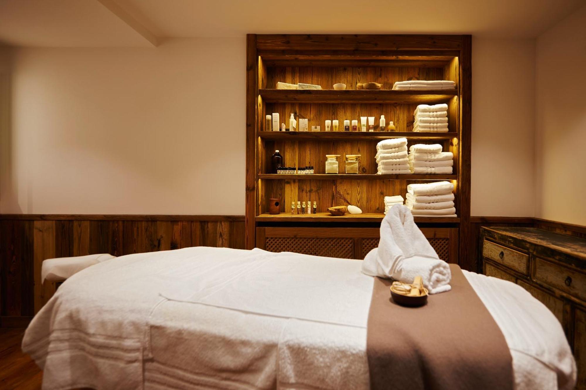 Boutique Hotel Herzhof - Garni-Appartements - Adults Only Riezlern Zewnętrze zdjęcie