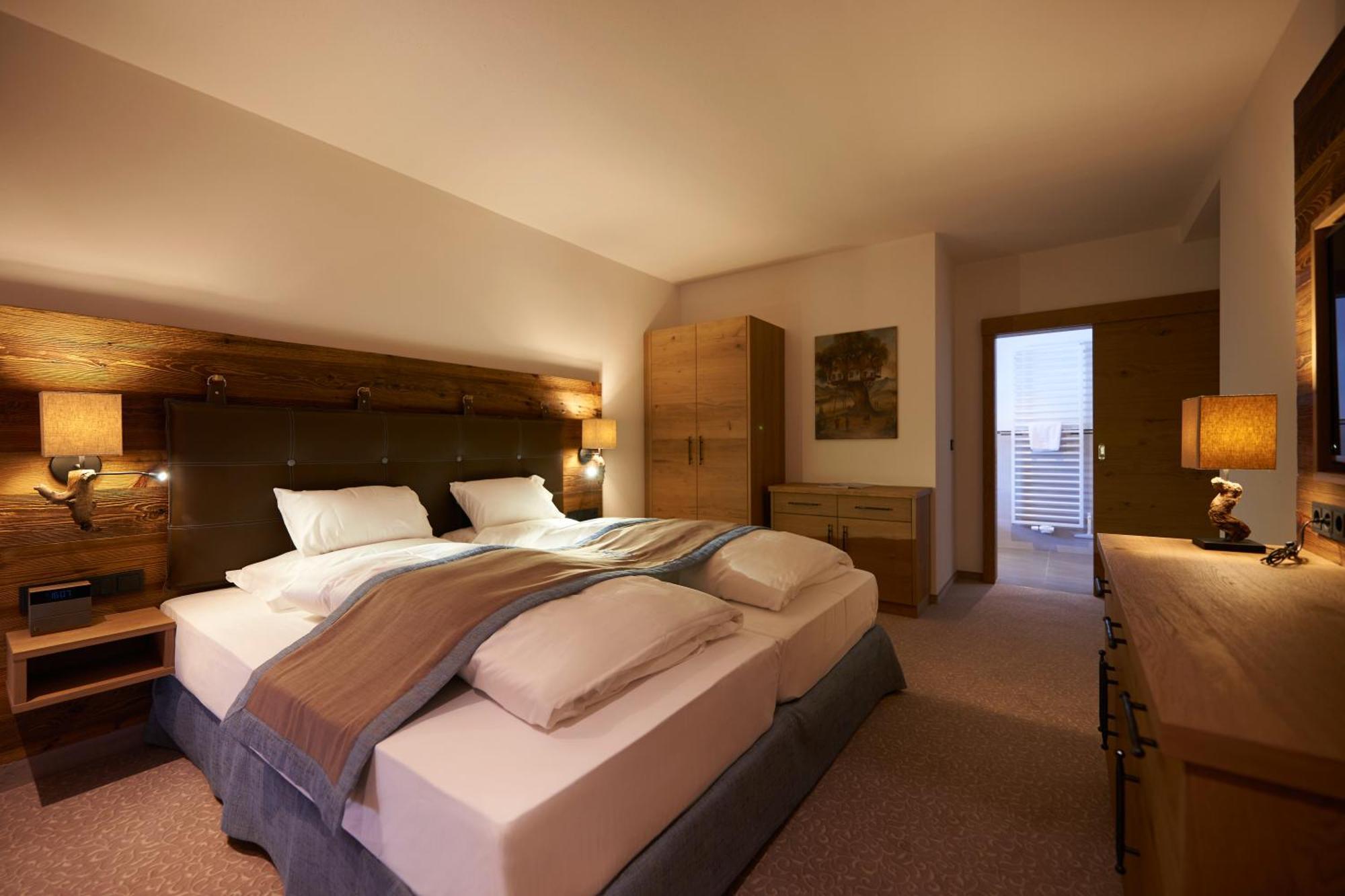 Boutique Hotel Herzhof - Garni-Appartements - Adults Only Riezlern Zewnętrze zdjęcie