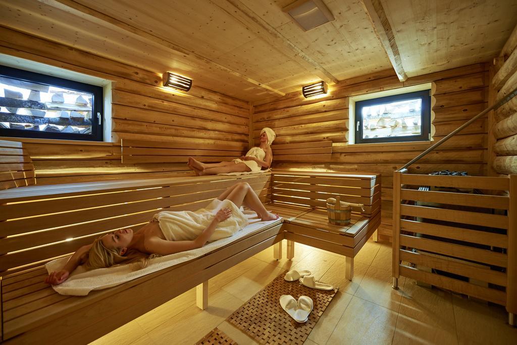 Boutique Hotel Herzhof - Garni-Appartements - Adults Only Riezlern Zewnętrze zdjęcie