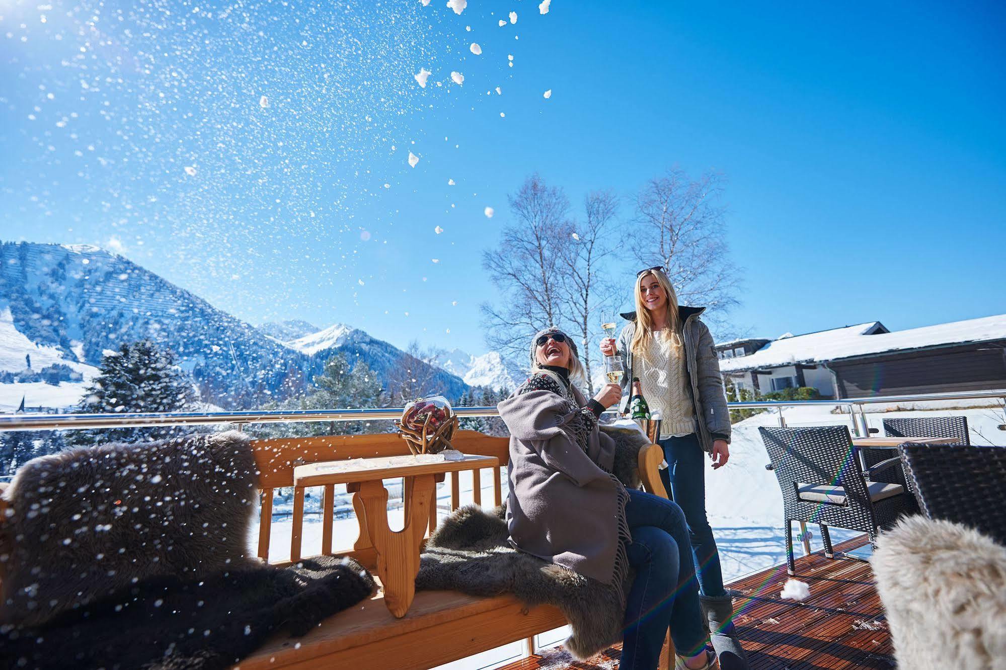 Boutique Hotel Herzhof - Garni-Appartements - Adults Only Riezlern Zewnętrze zdjęcie